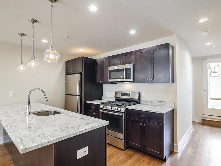 636 Christian St #A — Photo 2