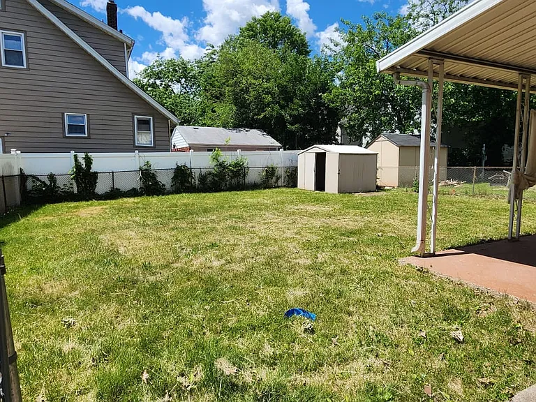 373 E Lake Ave — Photo 16