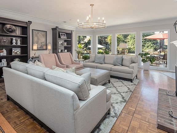 5th image of 2657 Brachton Ave