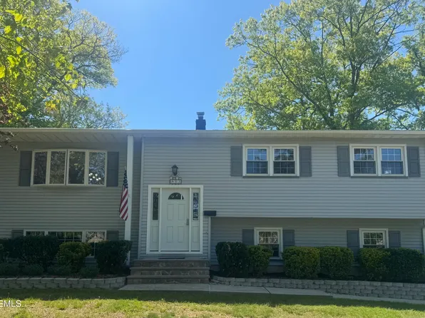 33 Bayberry Lane, New Monmouth, NJ 07748