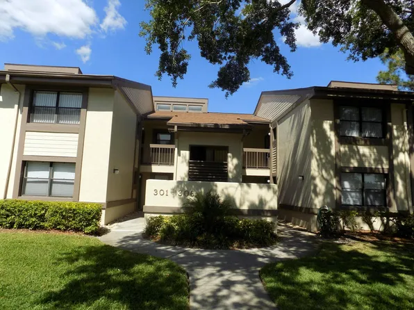 304 Woodlake Wynde, Oldsmar, FL 34677