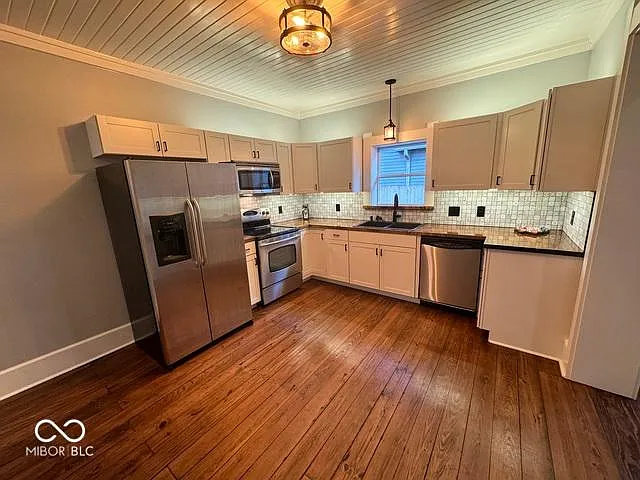 449 Yandes St — Photo 35