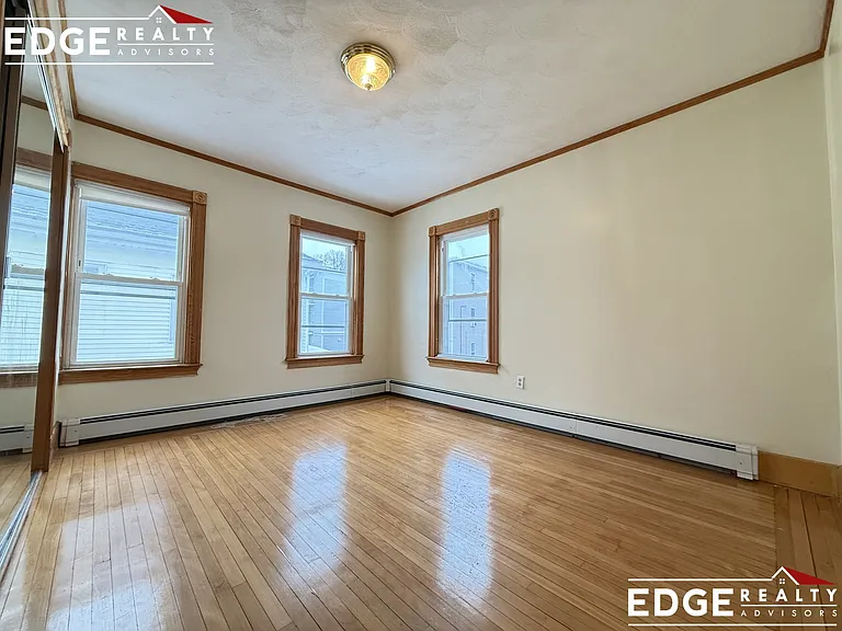 20 Oak Square Ave #2 — Photo 4