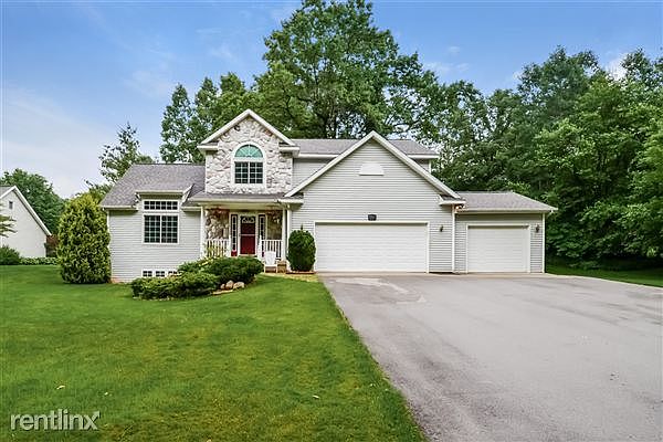 001-Front_View-1824144-medium