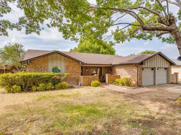 6404 Lavano Dr, Edgecliff Village, TX 76134