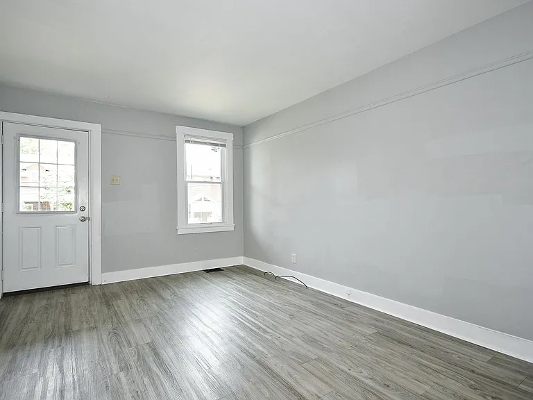 1019-1037 N 6th St — Photo 5