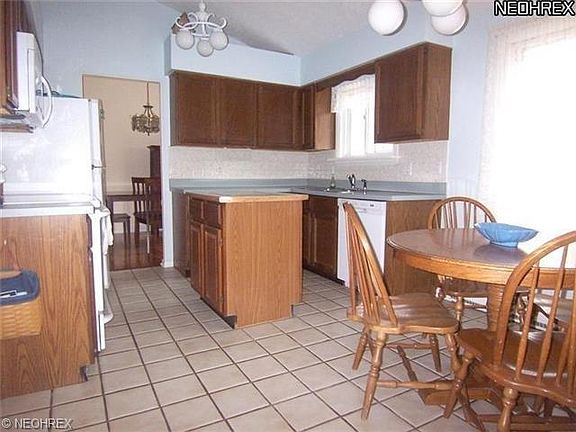 5th image of 13980 Meadowlark Ln