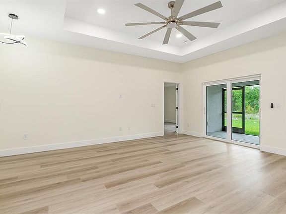 3rd image of 15466 Demas Ave