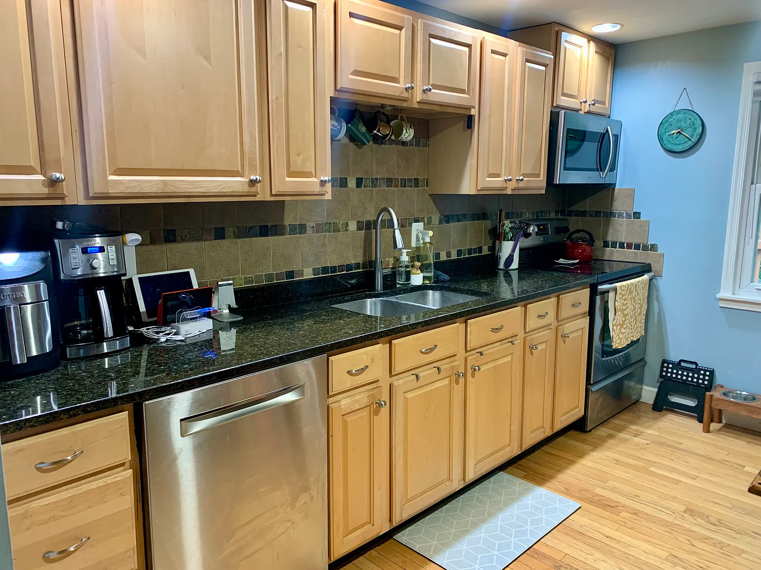 4 bed, 1470 sqft, $3,400 — Photo 2