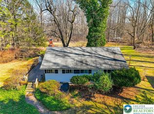 9213 Landis Ln, East Greenville, PA 18041