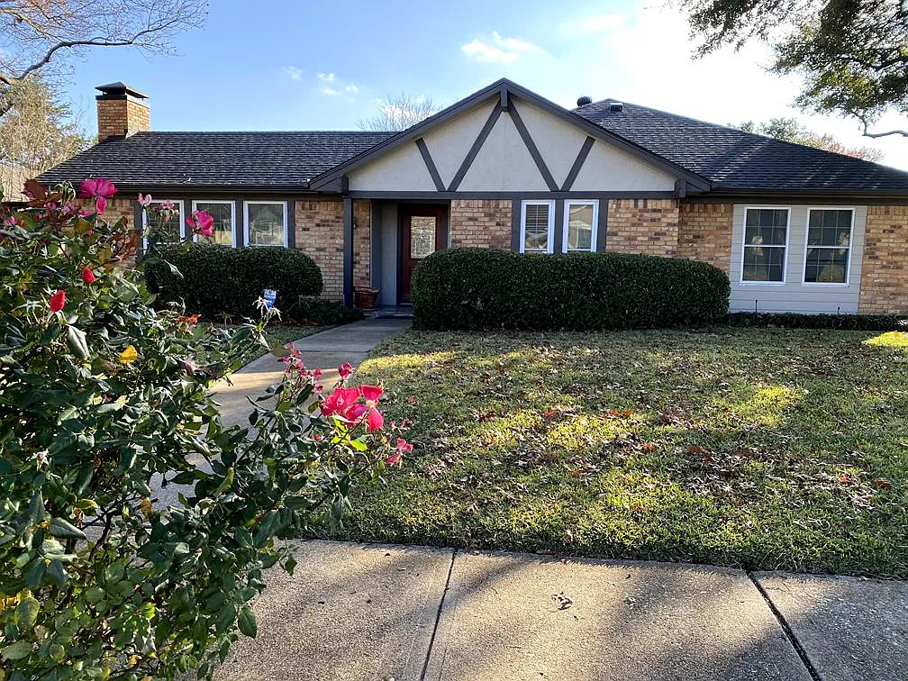 4 bed, 2128 sqft, $2,800 — Photo 1