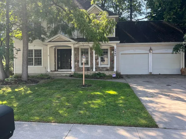 2440 Golfton Dr SW, Wyoming, MI 49519