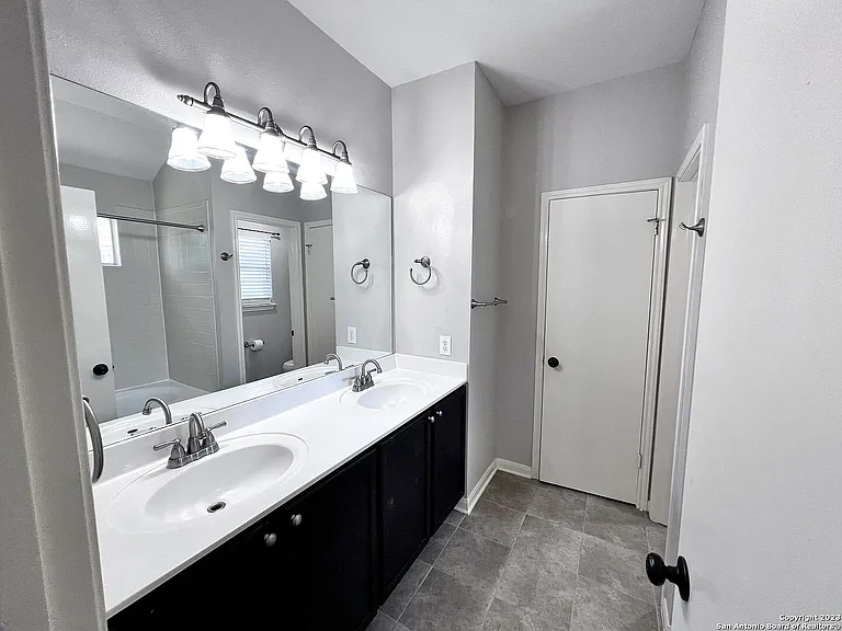 6218 Parkland Oaks Dr — Photo 16
