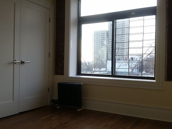 5th image of 1610 Bedford Ave APT 1B