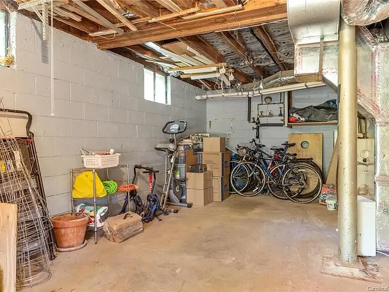176 Sulphur Springs Rd — Photo 32