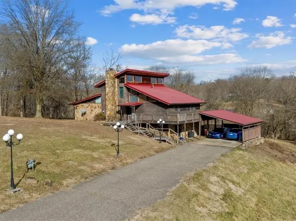 240 Hollywood Dr, Little Hocking, OH 45742