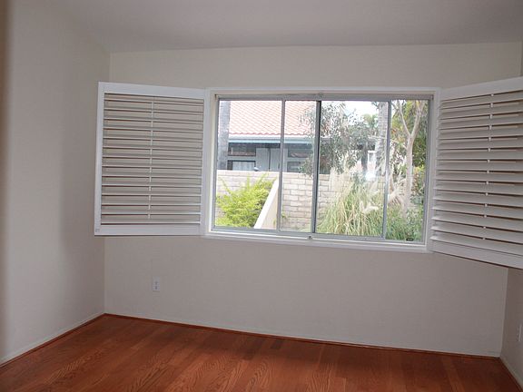5th image of 478 Belcaro Way