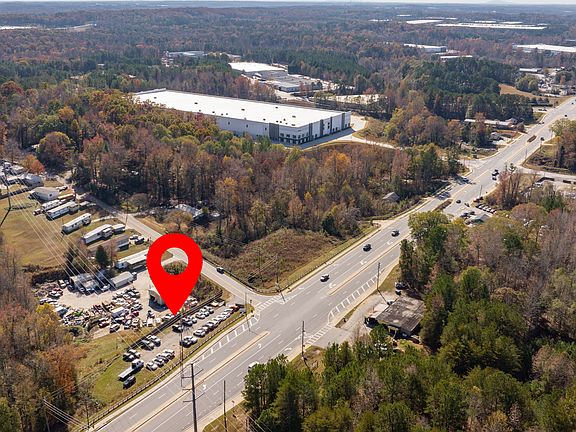 2nd image of 879 Gainesville Hwy