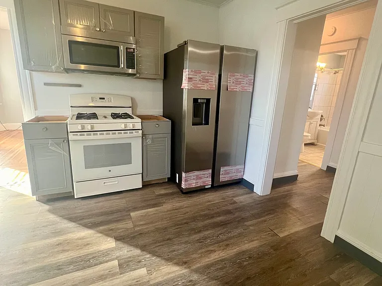 361 Burritt St #1 — Photo 3