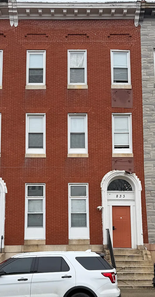 833 North Fulton Avenue — Photo 1