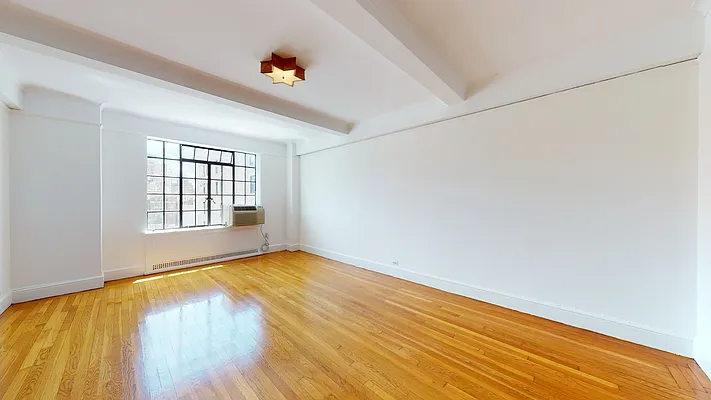 Rented by Bond New York | media 1