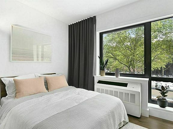 4th image of 325 Lafayette Ave APT 7A