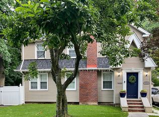 1066 Sussex Rd, Teaneck, NJ 07666