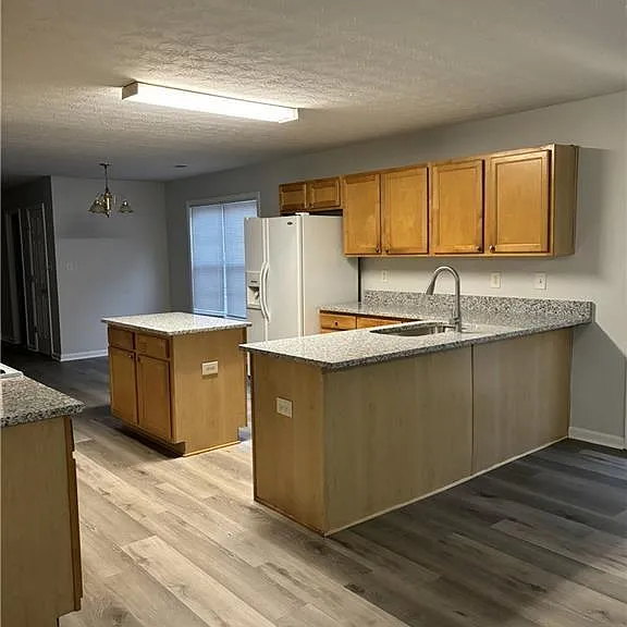 1564 Log Cabin Ln — Photo 7