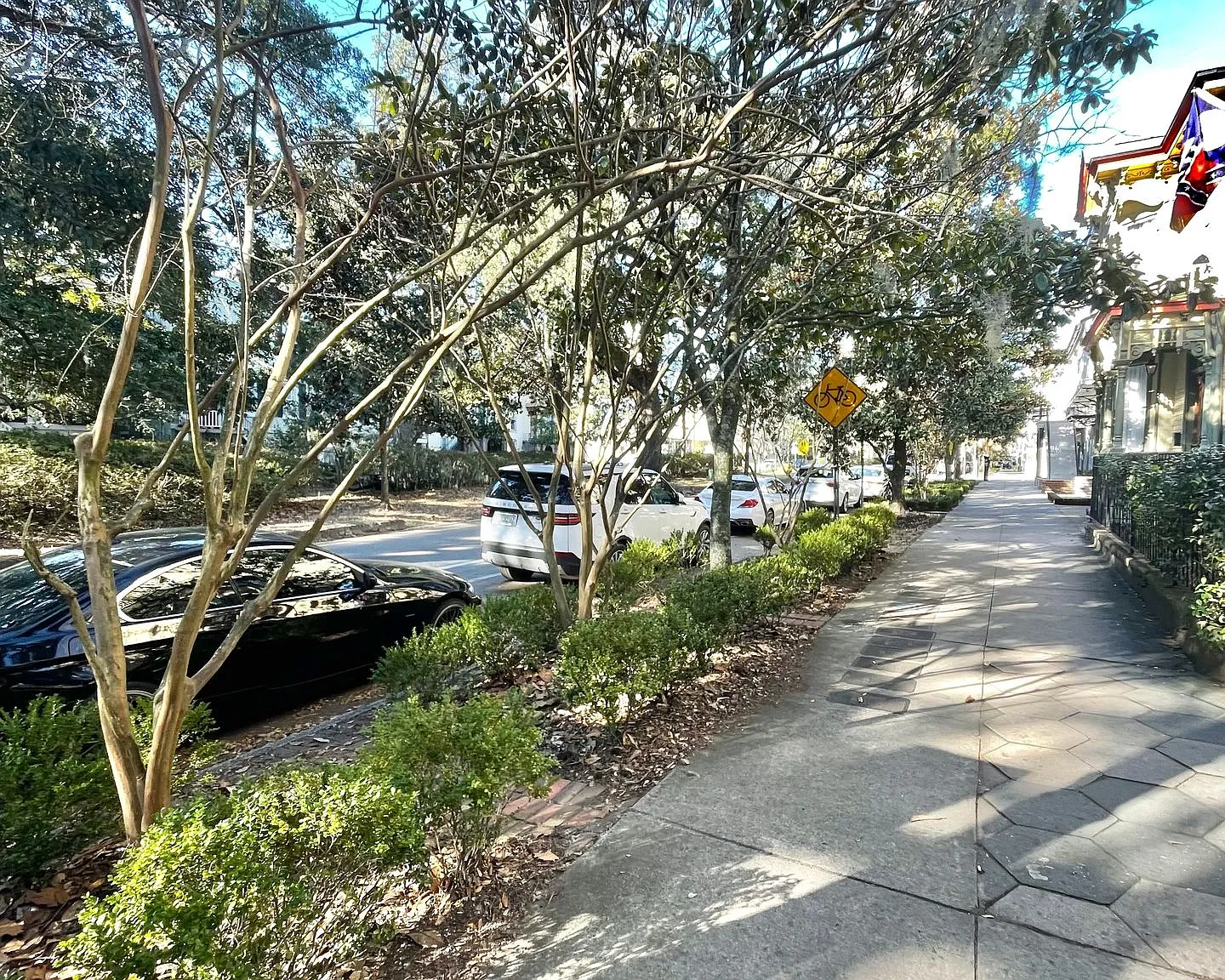 Charming 1 Bedroom, 1 Bathroom Courtyard Apartment in Downtown Savannah — Photo 1