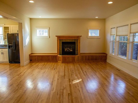 3rd image of 1690 NW Lepage Pl Unit 1