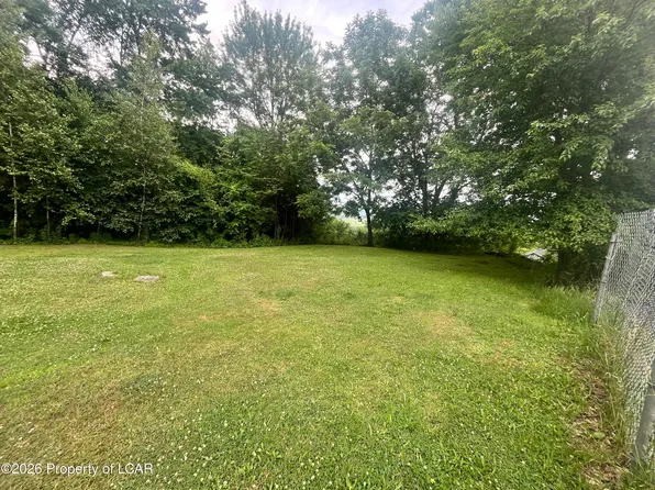 142 Smith Row, Plymouth, PA 18651