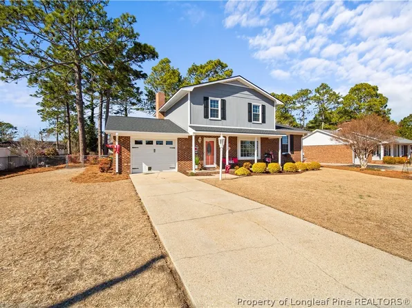 3732 Floyd Dr, Hope Mills, NC 28348