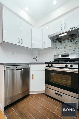 Rented by Bond New York | media 28