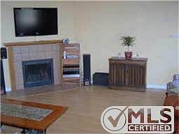 2nd image of 402 Moss Hill Ln