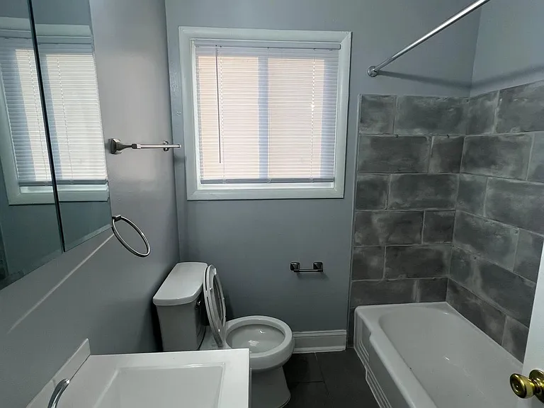 Tudor Place Apartments — Photo 13