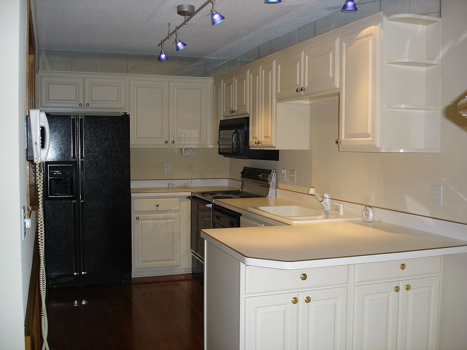 Bright and new Kitchen