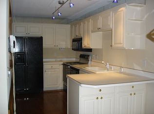 11107 Vessey Cir, Bloomington, MN 55437