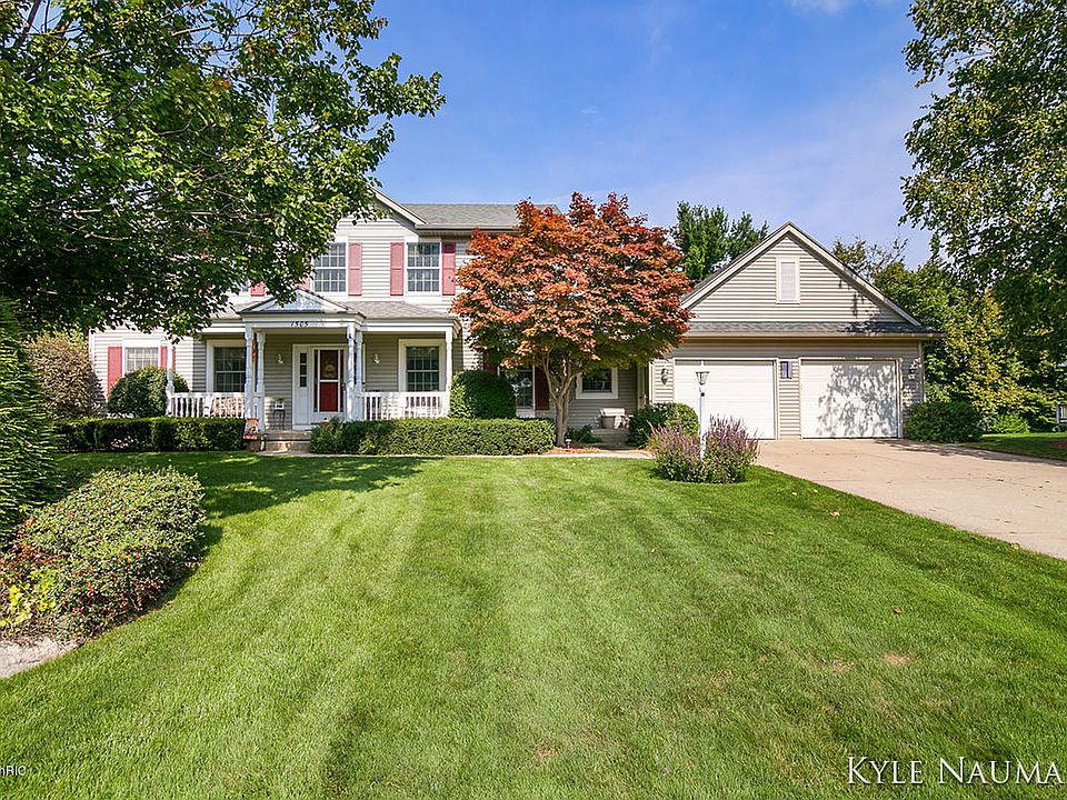 1st image of 1505 Penncross Dr SE