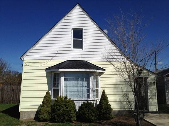 Front - Bay Window