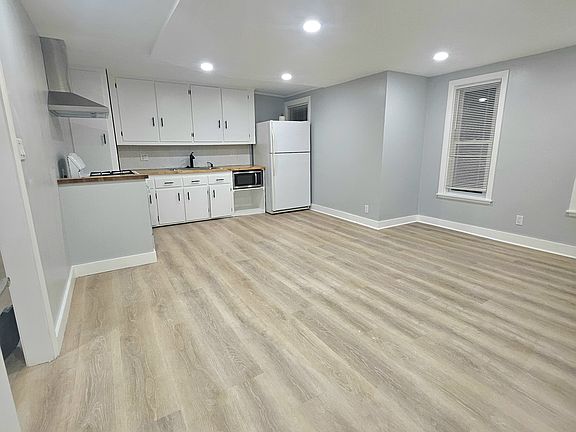 4th image of 7 Florence Ave #2