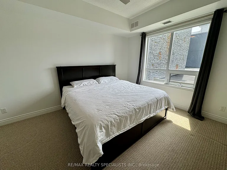 3170 Erin Mills Pkwy #319 — Photo 8