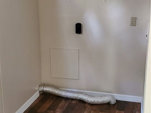 5th image of 4752 Avenue D