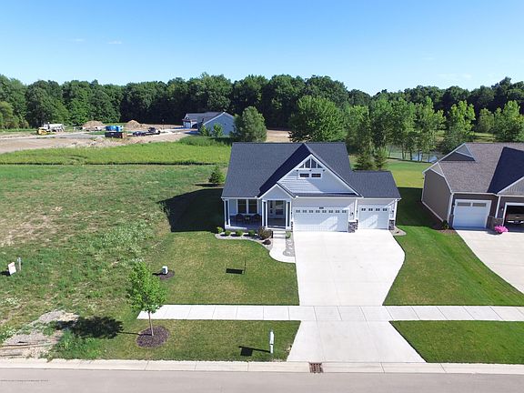 3rd image of 1573 Yosemite Dr