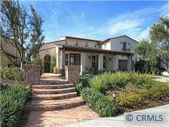 Impressive Front Walkway