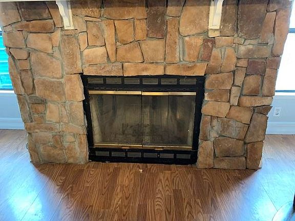 5th image of 4338 NE 78th Pl