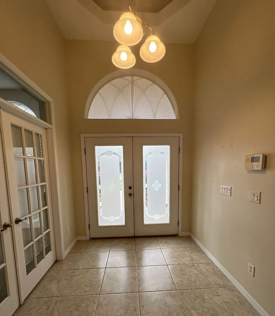 Marion Oaks South Large 3/3 with Den or 4th Bedroom — Photo 4