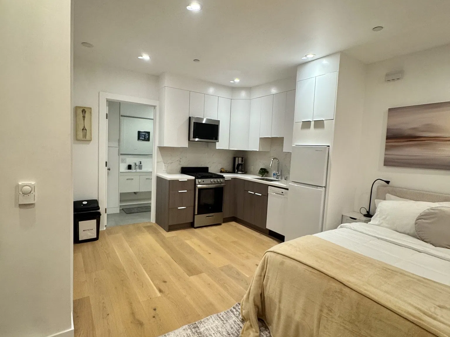 Studio, 577 sqft, $4,395 — Photo 1