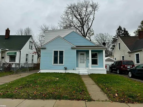 22078 Saxony Ave, Eastpointe, MI 48021