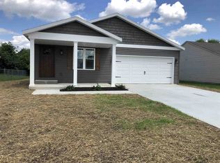 5504 W Hazelwood Dr, Muncie, IN 47304