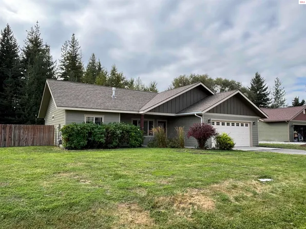 124 Brittany Loop, Sandpoint, ID 83840